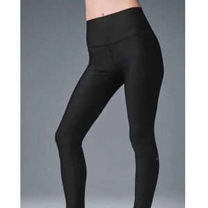 Alo “High Waist Airlift”